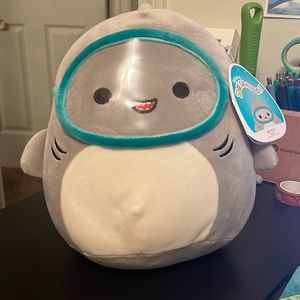 Squishmallows Gordon the Shark 8” Plush NWT